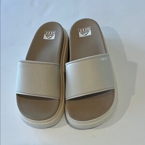 Reef Beige Slide Sandals NWOT size 8